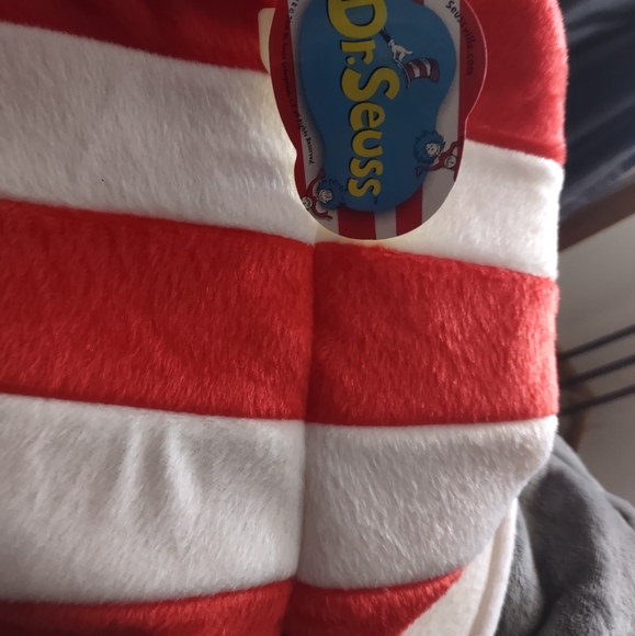 Dr. Seuss Cat In The Hat Velboa Plush Hat with tail - Picture 3 of 6